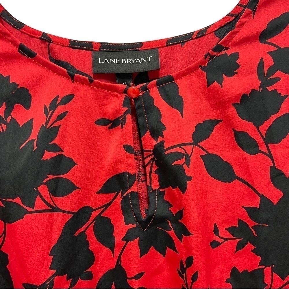 LANE BRYANT Elegant Black & Red Floral Career Blouse, Keyhole Button, Size 24 - Picture 4 of 12
